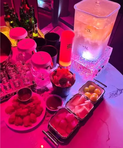 上海夜游探店｜魔都美食日历｜聚会路线：解锁夜幕下的宝藏地图 🌃